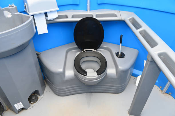Best Portable toilet rental cost  in Eagle, WI